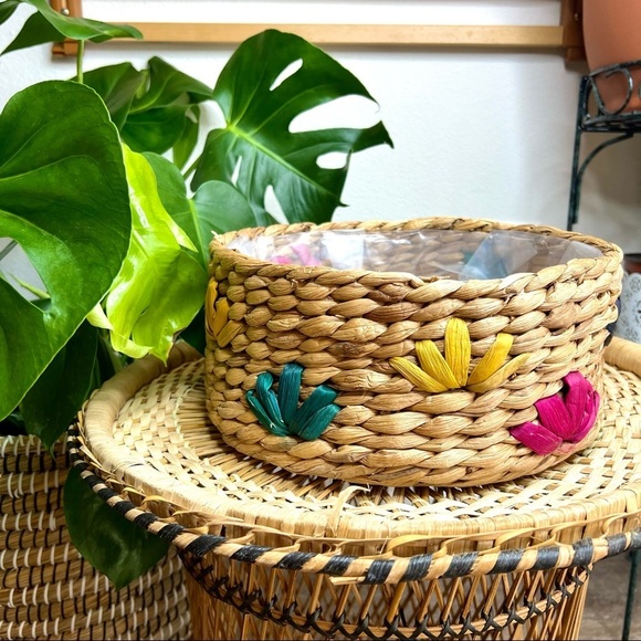 Woven floral boho planter - Picture 1 of 11